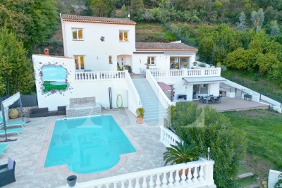 House for sale in VALLAURIS  - 8 rooms - 275 m² 