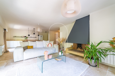 Appartement à vendre à UZÈS  - 4 pièces - 141 m² 