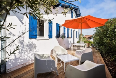 House for sale in GUETHARY  - 8 rooms - 220 m² 