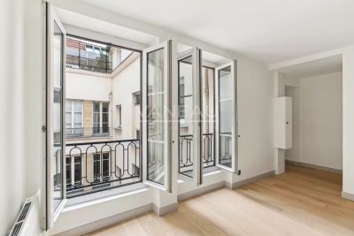Appartement à vendre à PARIS 4EME Parc de Montsouris 6 - 3 pièces - 47 m² 