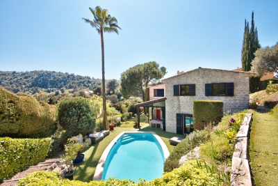 Maison à vendre à EZE  - 5 pièces - 152 m² 