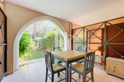 Appartement à vendre à ST-RAPHAËL Valescure Est-Aiguebonne - 2 pièces - 40 m² 