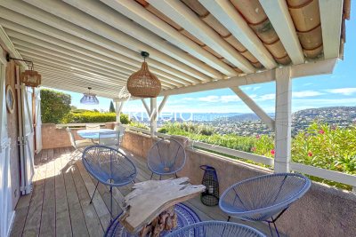 Apartment for sale in CAVALAIRE-SUR-MER Fayence - 4 rooms - 67 m² 