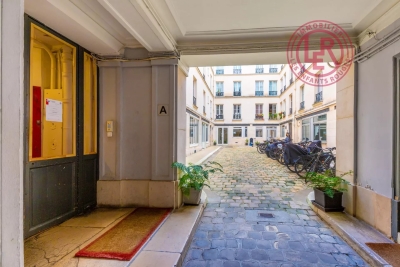 Appartement à vendre à PARIS 10EME  - 2 pièces - 41 m² 