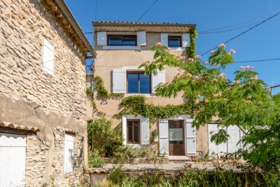 Maison à vendre à ST-SATURNIN-LÈS-APT Fourchevieilles - 4 pièces - 94 m² 