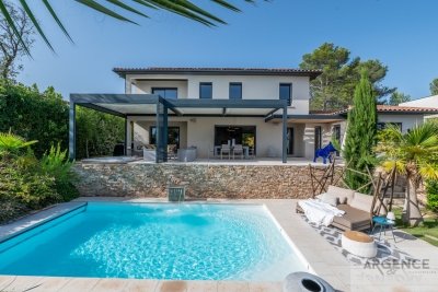 Maison &agrave; vendre &agrave; MONTPELLIER  - 7 pi&egrave;ces - 196 m&sup2; 