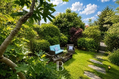 Maison &agrave; vendre &agrave; SURESNES  - 7 pi&egrave;ces - 246 m&sup2; 