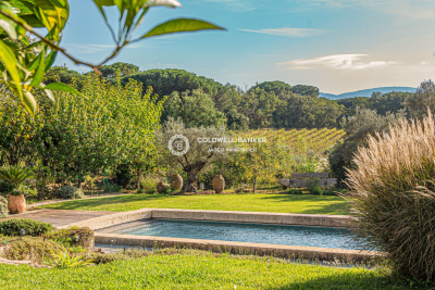 House for sale in GRIMAUD Grimaud - 5 rooms - 210 m&sup2; 