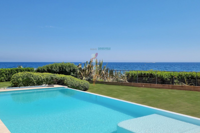 House for sale villa pied dans l eau