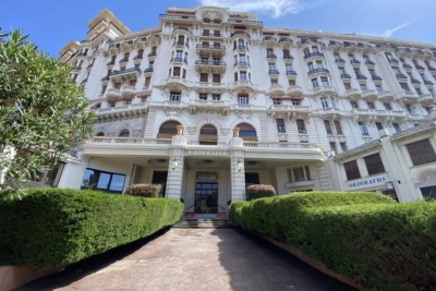 Apartment for sale in NICE Cimiez - 6 rooms - 215 m² 