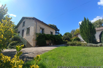 Maison à vendre à CAUSSADE  - 9 pièces - 220 m² 