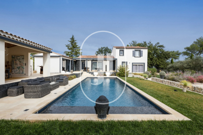 Maison à vendre à CABRIÈRES D'AVIGNON  - 4 pièces - 189 m² 