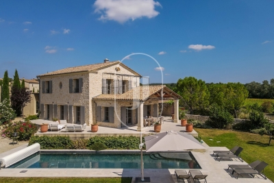 Maison à vendre à UZÈS  - 7 pièces - 203 m² 