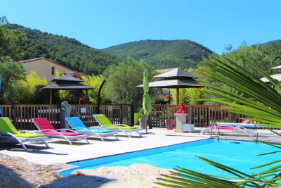 Maison à vendre à PIERRELONGUE  - 10 pièces - 300 m² 