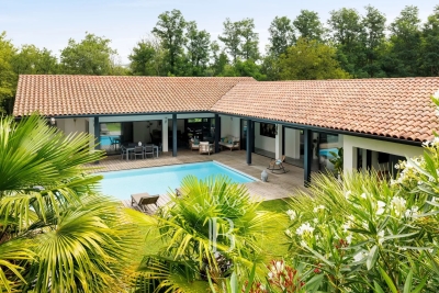 House for sale in AHETZE  - 8 rooms - 220 m&sup2; 