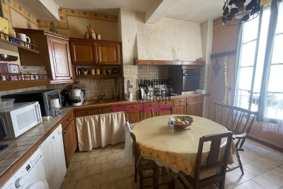 Bien à vendre à CARPENTRAS   - 290 m² 