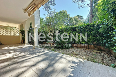 Appartement à vendre residence avec piscine mandelieu la napoule