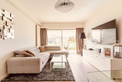 Appartement à vendre à CANNES Val de Gorbio - 2 pièces - 64 m² 