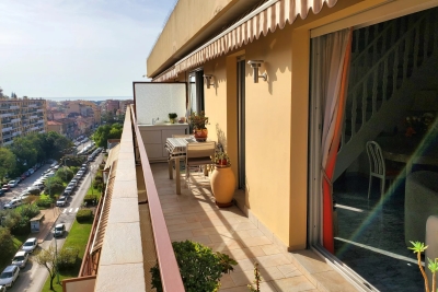 Appartement à vendre vue mer trois chambres terrasse 