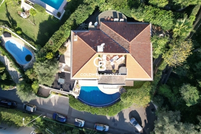House for sale in NICE Cimiez - 6 rooms - 300 m&sup2; 