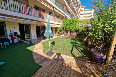 Appartement à vendre à ROQUEBRUNE-CAP-MARTIN Puget-Théniers - 3 pièces - 61 m² 