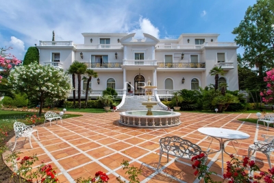 House for sale in NICE Digue des Francais - 20 rooms - 1186 m² 