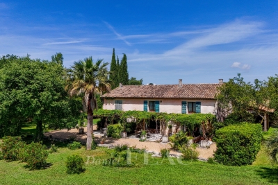 House for sale in ST-RÉMY-DE-PROVENCE Farges-Perier - 12 rooms - 840 m² 
