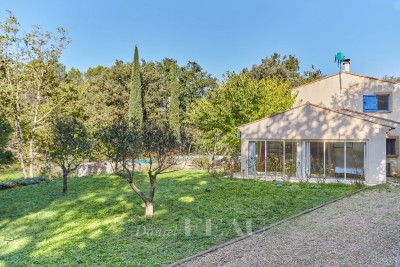 Maison à vendre à AIX-EN-PROVENCE  - 9 pièces - 270 m² 