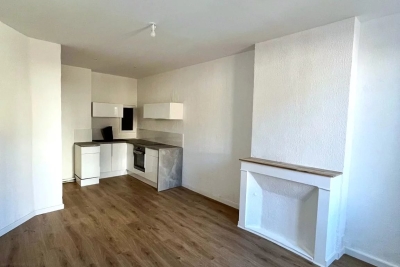 Appartement &agrave; louer &agrave; TOULON  - 2 pi&egrave;ces - 46 m&sup2; 