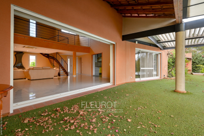 Maison &agrave; vendre &agrave; LA CIOTAT Les Calanques - 8 pi&egrave;ces - 442 m&sup2; 