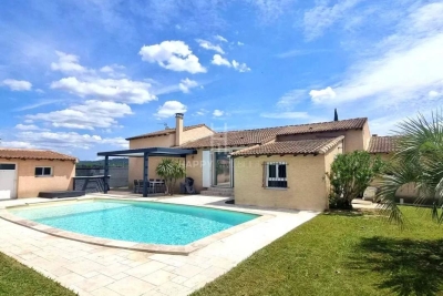 Maison à vendre à ST-ÉTIENNE-DU-GRÈS  - 7 pièces - 216 m² 