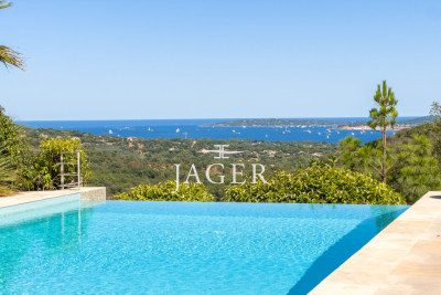 Maison &agrave; vendre &agrave; GRIMAUD  - 6 pi&egrave;ces - 330 m&sup2; 
