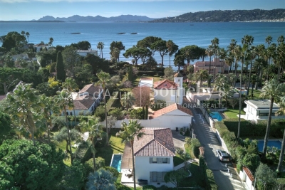 Maison &agrave; vendre &agrave; CAP D'ANTIBES  - 5 pi&egrave;ces - 167 m&sup2; 