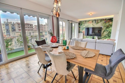 Apartment for sale in NICE  - 5 rooms - 119 m² 