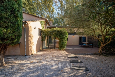 Maison &agrave; vendre &agrave; AIX-EN-PROVENCE  - 5 pi&egrave;ces - 125 m&sup2; 