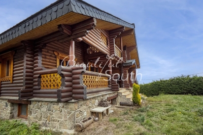 Maison à vendre à FONT ROMEU ODEILLO VIA  - 7 pièces - 317 m² 