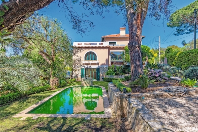 Maison à vendre à CAP D'ANTIBES La Californie - 6 pièces - 260 m² 