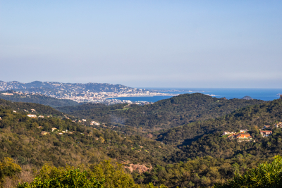 Maison à vendre à LES ADRETS-DE-L'ESTÉREL  - 10 pièces - 225 m² 