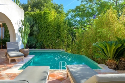 Maison à vendre à MARSEILLE 8EME Charleval - 5 pièces - 244 m² 