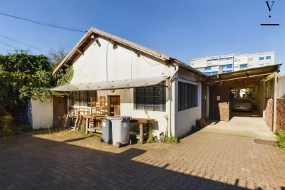 Maison à vendre à BAGNOLET   - 807 m² 