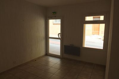 Commerce &agrave; vendre &agrave; SALERNES   - 69 m&sup2; 