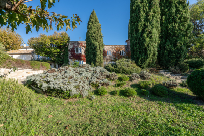 Maison à vendre à VISAN  - 10 pièces - 450 m² 