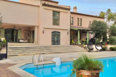 Maison &agrave; vendre &agrave; MOUGINS  - 10 pi&egrave;ces - 530 m&sup2; 