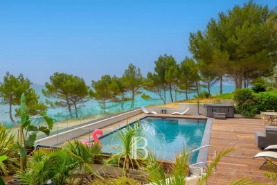 Maison à vendre à CARRY-LE-ROUET Mathurin-Timone - 10 pièces - 382 m² 