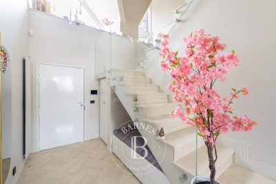 Maison &agrave; vendre &agrave; LE CHESNAY  - 10 pi&egrave;ces - 355 m&sup2; 