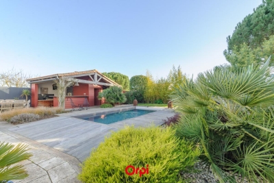 Maison à vendre à LAGORD Sud - 6 pièces - 210 m² 