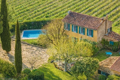 House for sale in LE CASTELLET Hauteurs de Carqueiranne - 8 rooms - 250 m&sup2; 