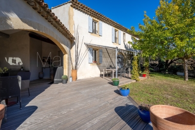House for sale in CABRIÈRES D'AVIGNON  - 5 rooms - 157 m² 