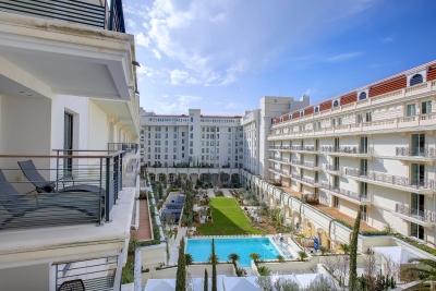 Apartment for sale in CANNES  - 3 rooms - 128 m² 