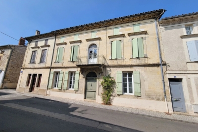 Maison &agrave; vendre piscine jardin dordogne 